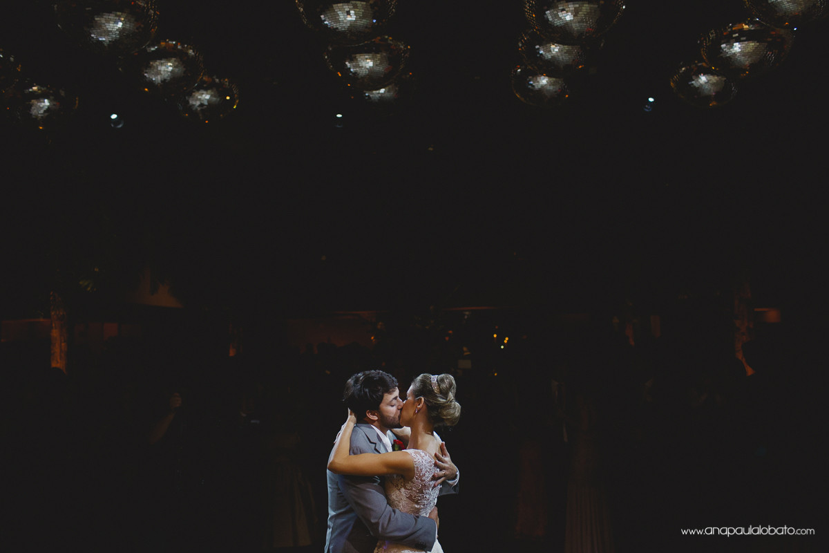 150515-223549-WED_LouGus-AP-_MG_1392