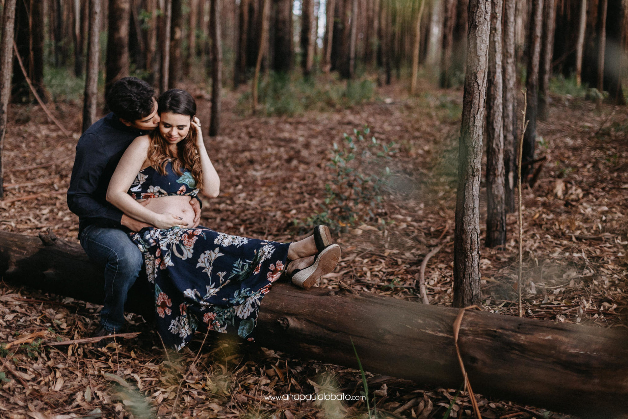 photo family in the forest