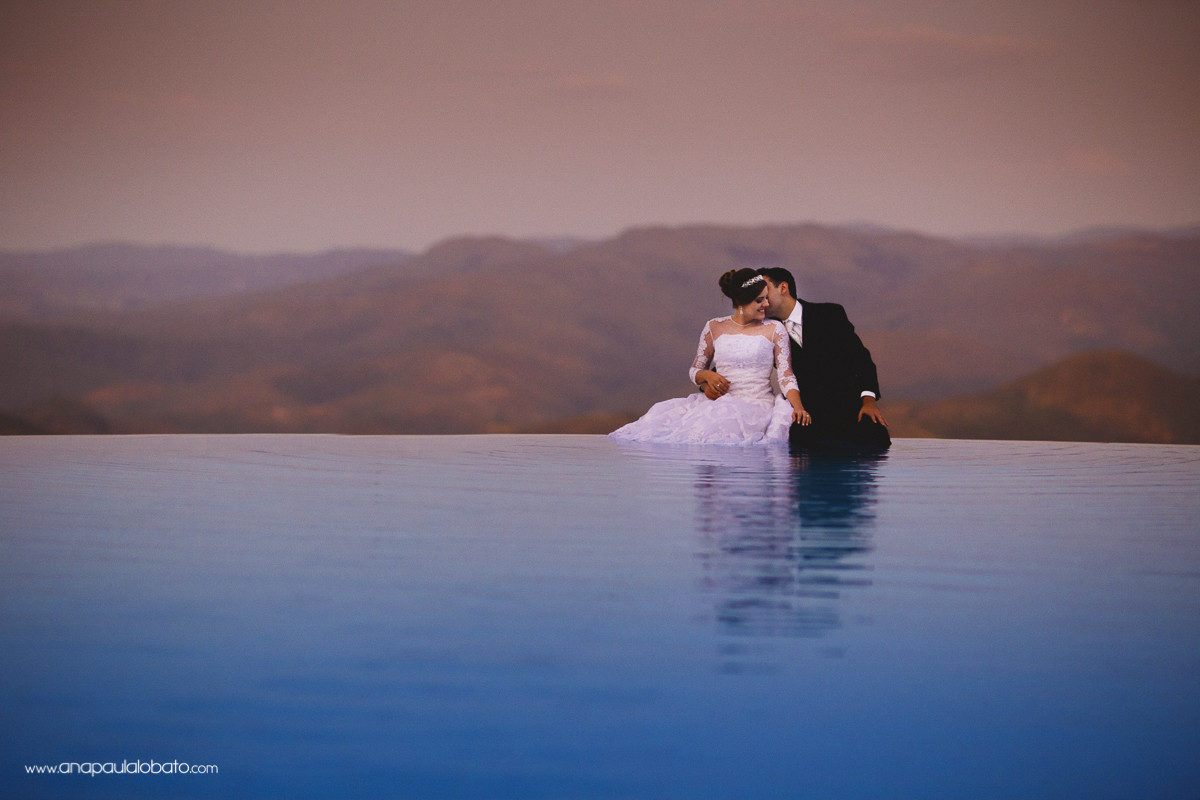 150820-181120-POS_ThaTha-AP-IMG_3472