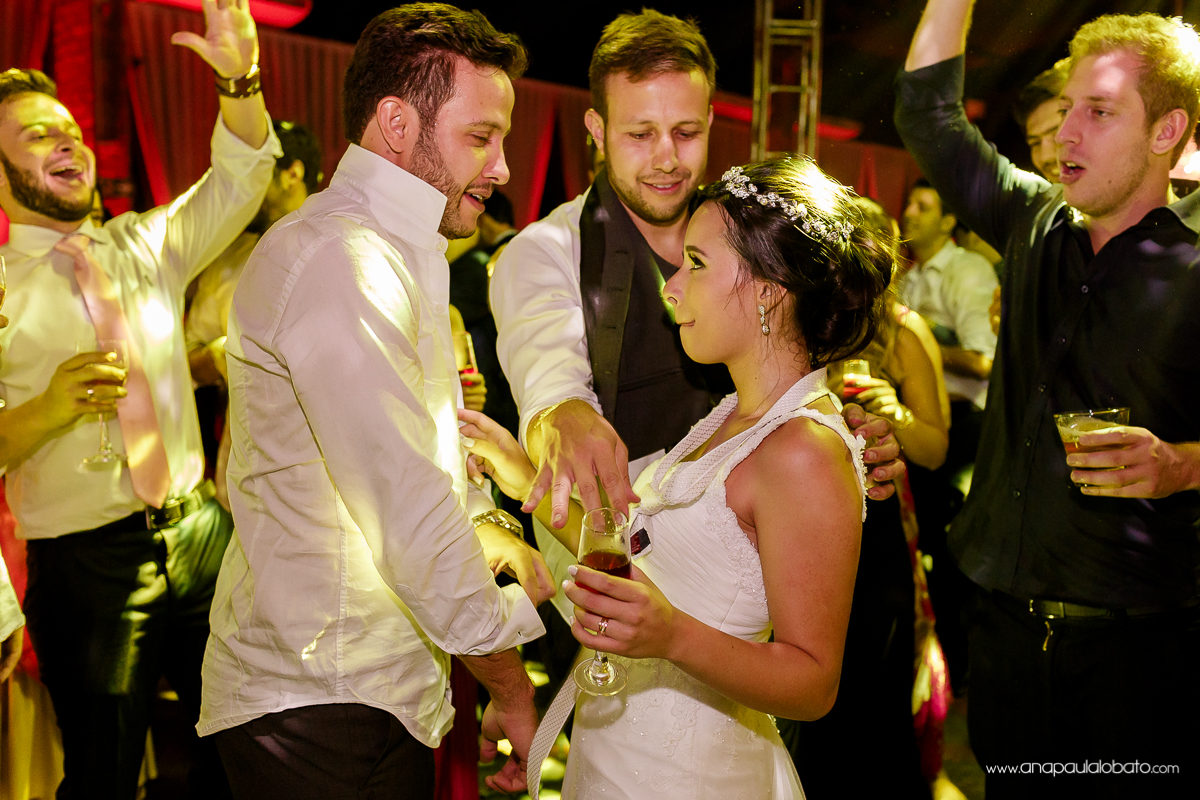 160417-001446-WED_CamGui-AP-IMG_1051