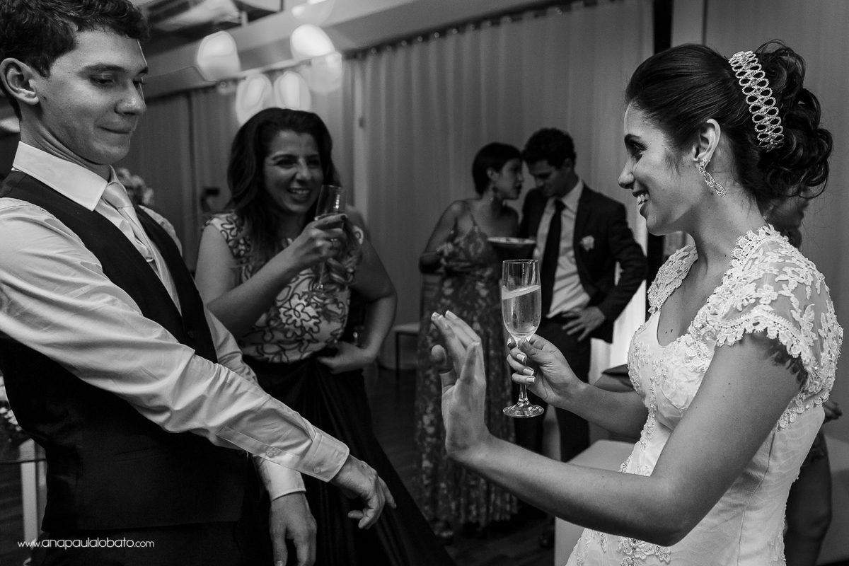 160612-001451-WED_LauGab-AP-IMG_7560-2