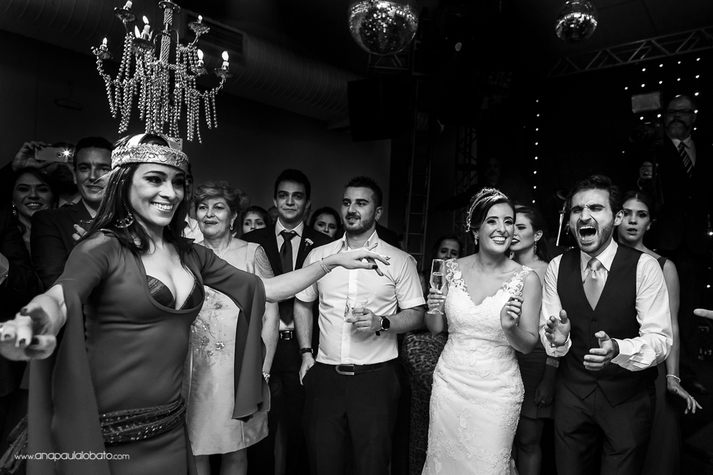 Groom is surprised by arabic dance in his wedding