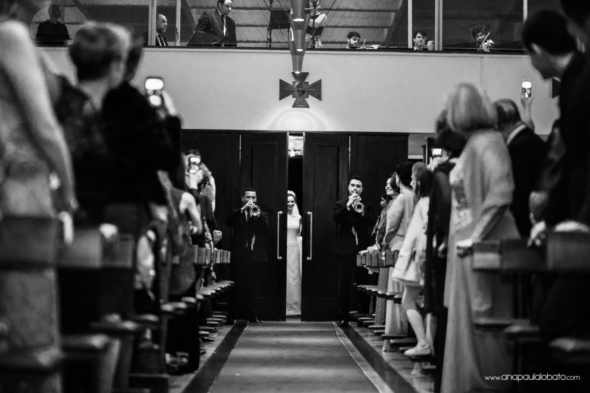 entrada noiva igreja