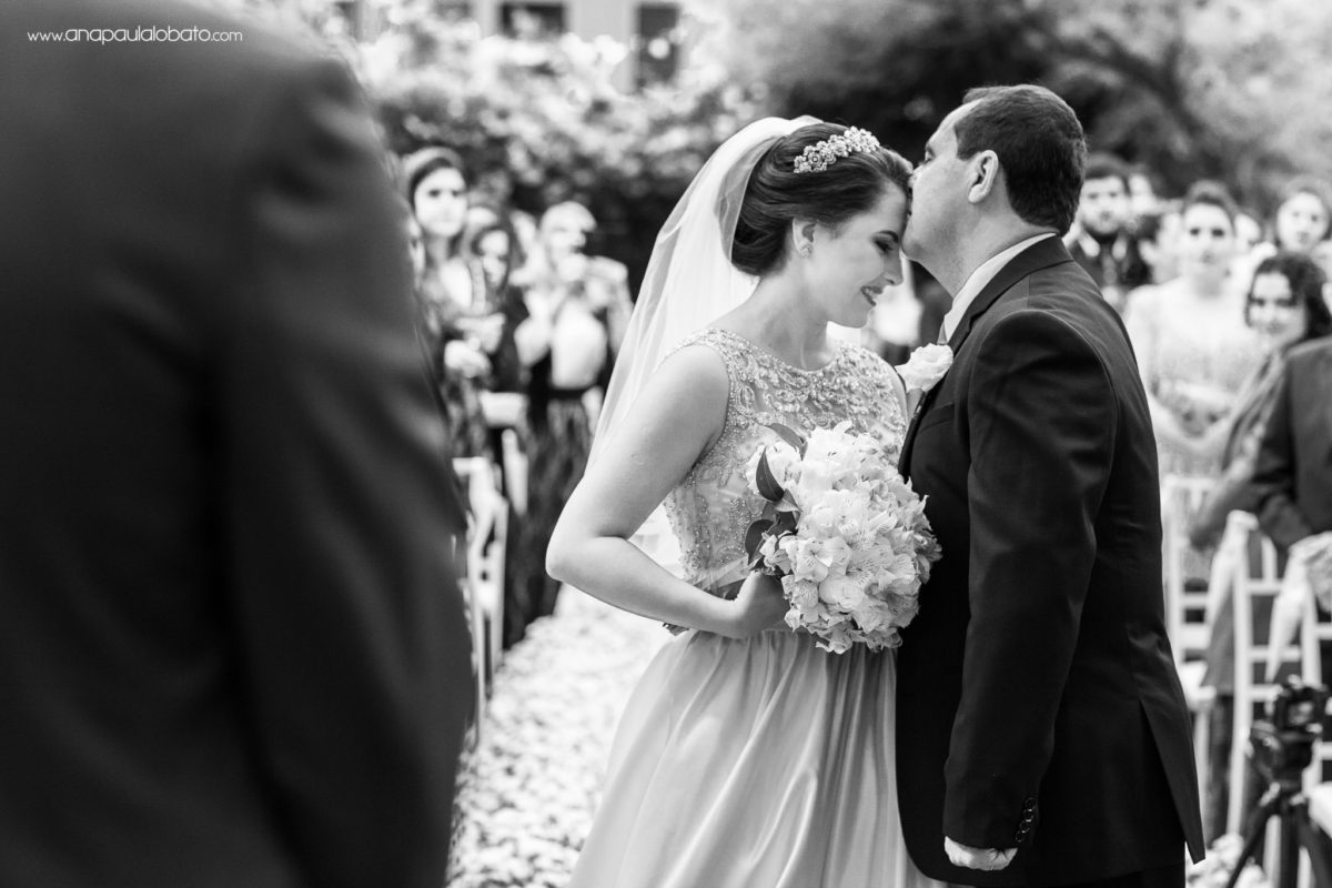 beijo do pai da noiva