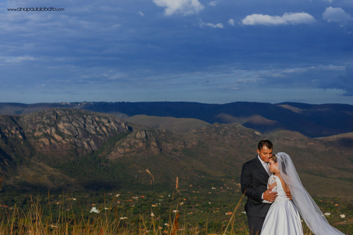 noivos na serra da moeda