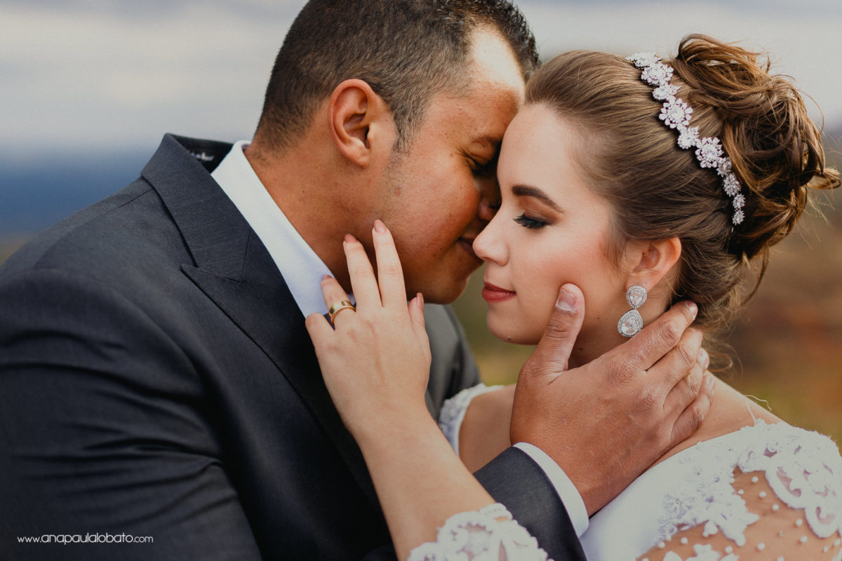 carinho de noivos