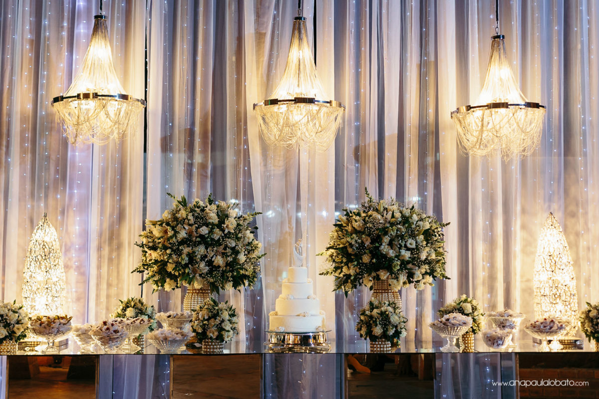 decoração casamento mesa de bolo