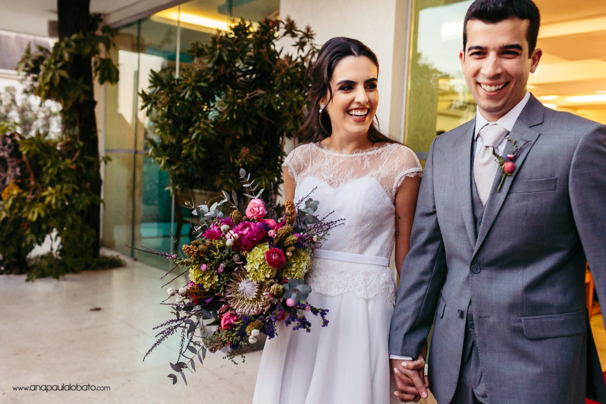 buquê de casamento colorido