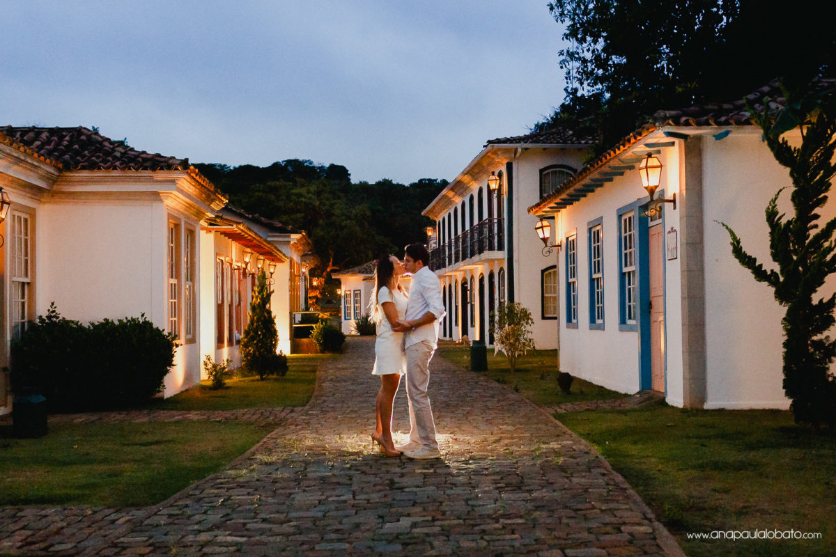 sweet engagement photos