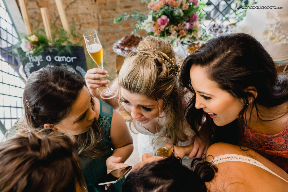 bride friends