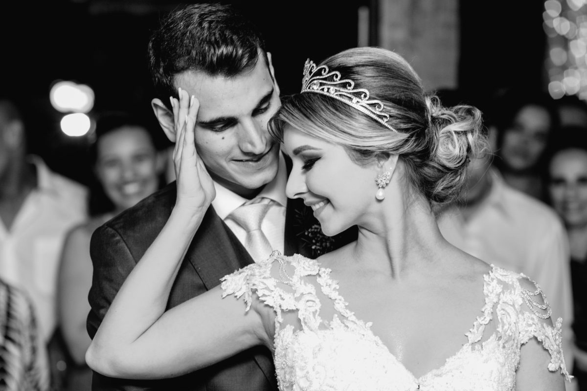 romantic wedding photos in brazil