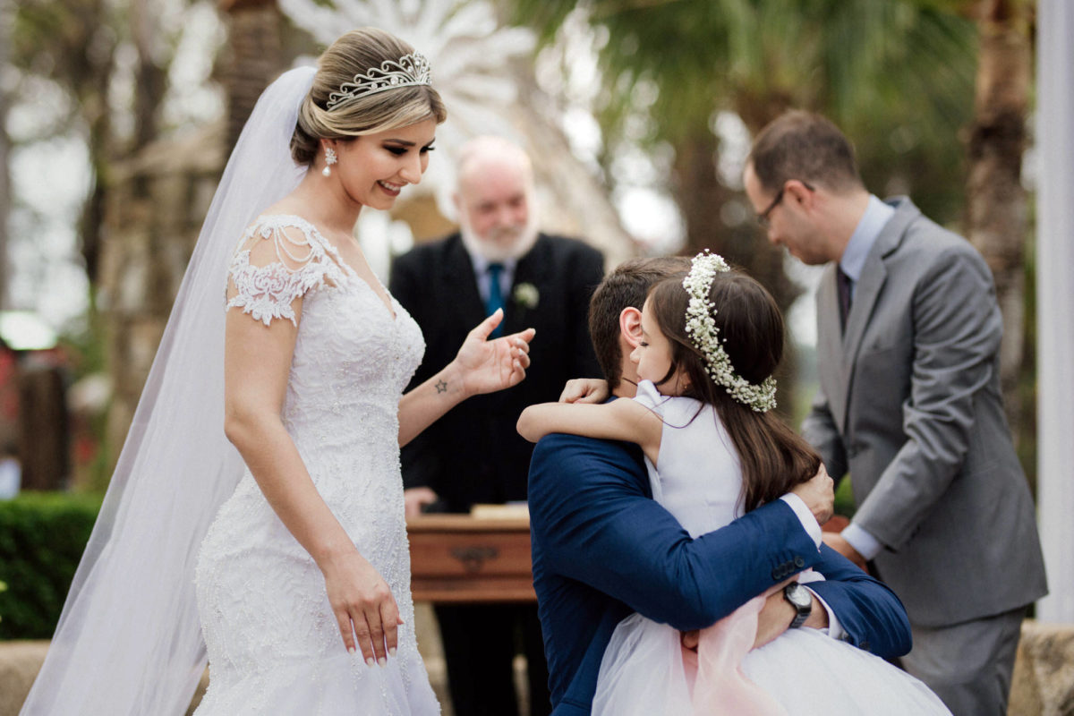 kids in the wedding day