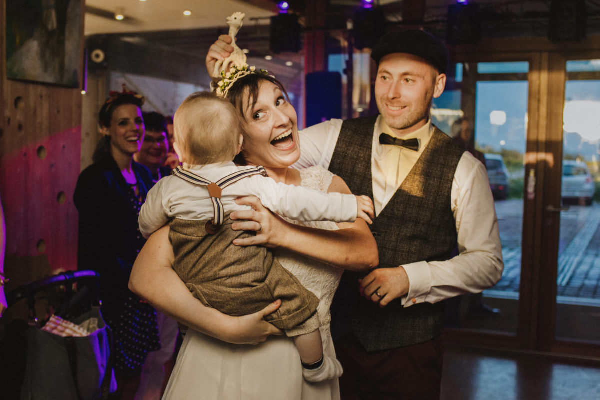 dance of bridegroom and their son