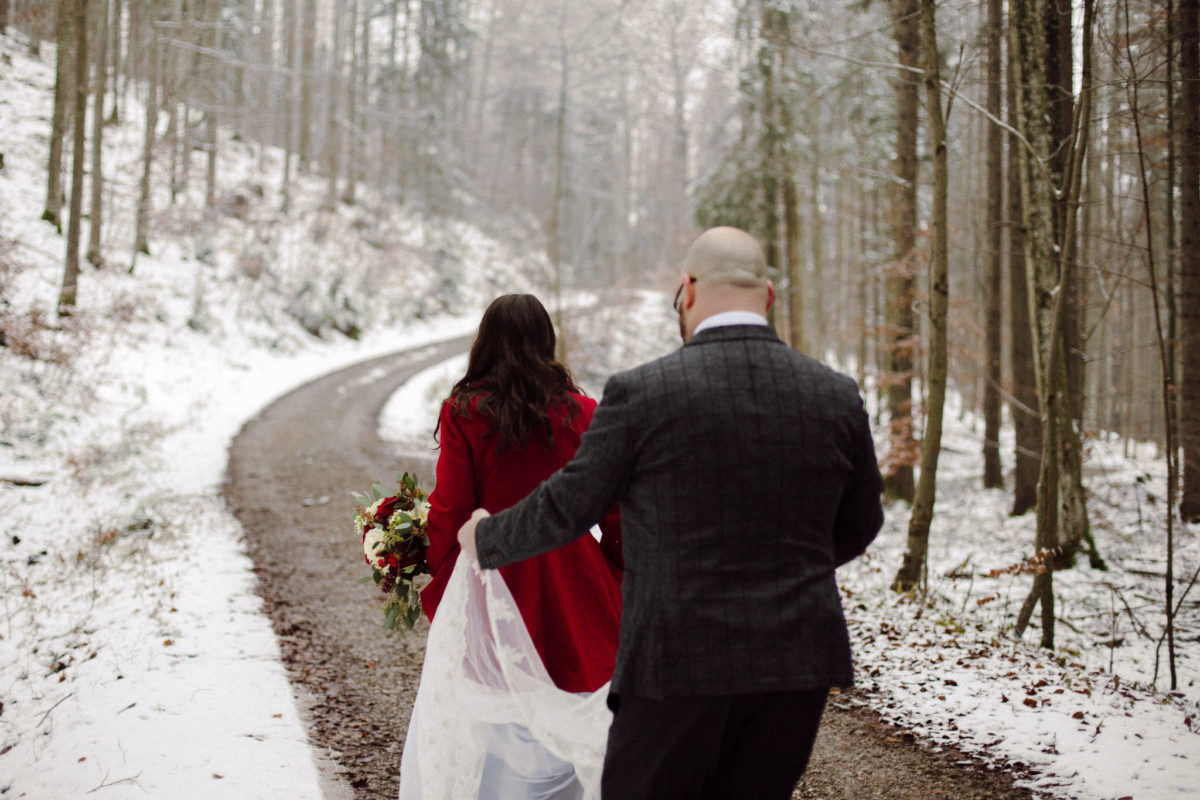 getting married with snow