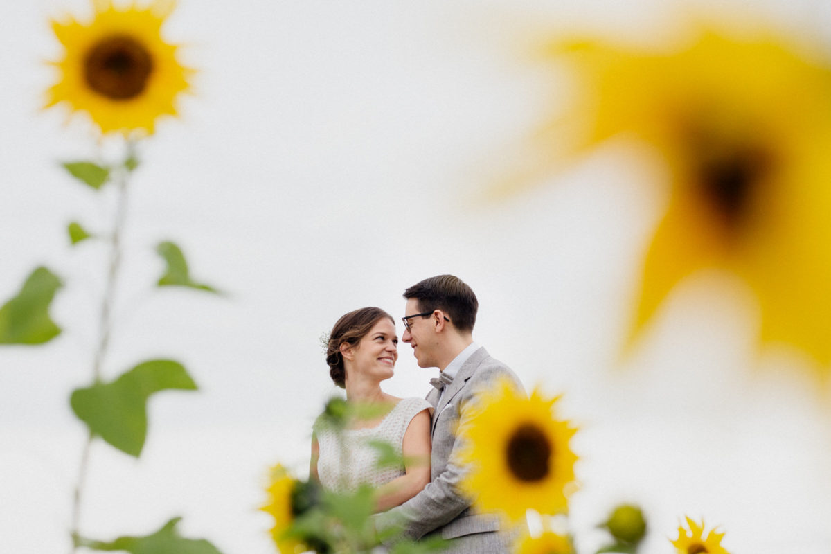 getting married with sun flowers