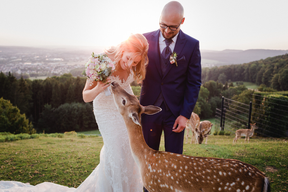 deer wedding photo at burg staufeneck